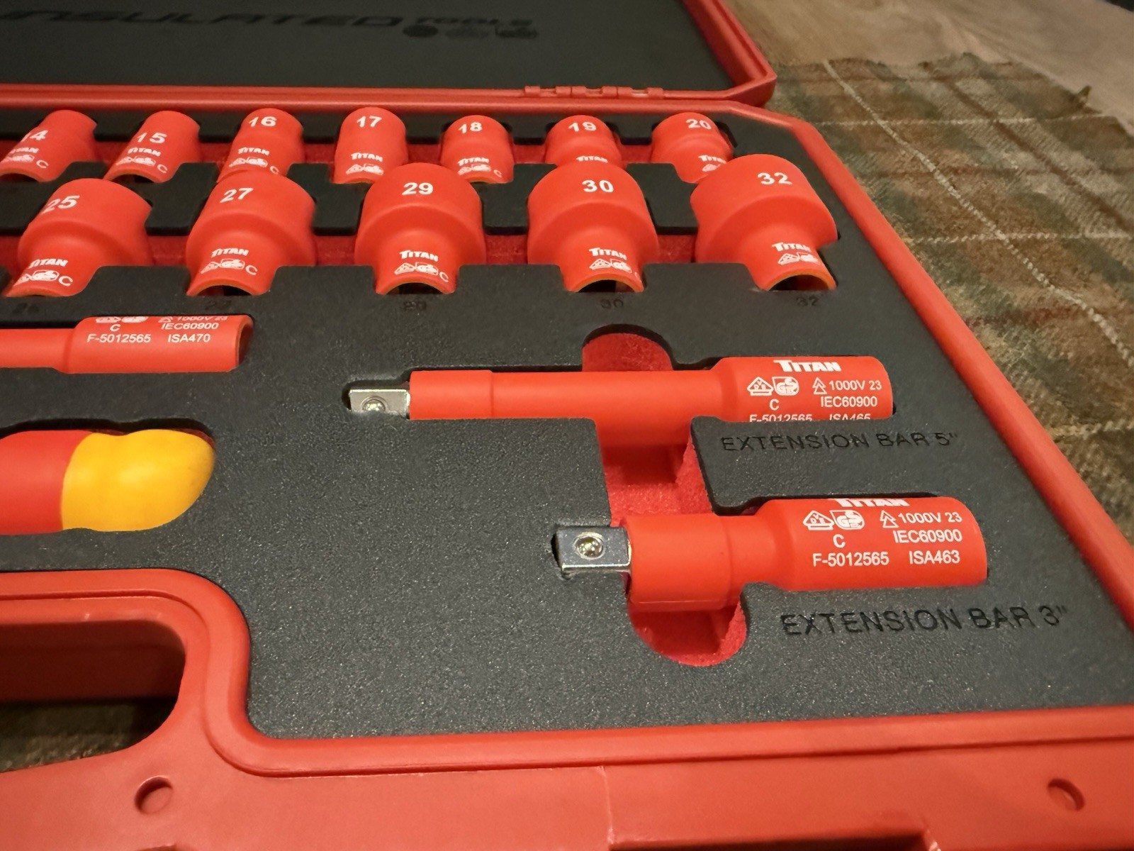 Titan Tools 62100 1/2″ Drive Metric Ratchet and Socket Set – 24 Piece