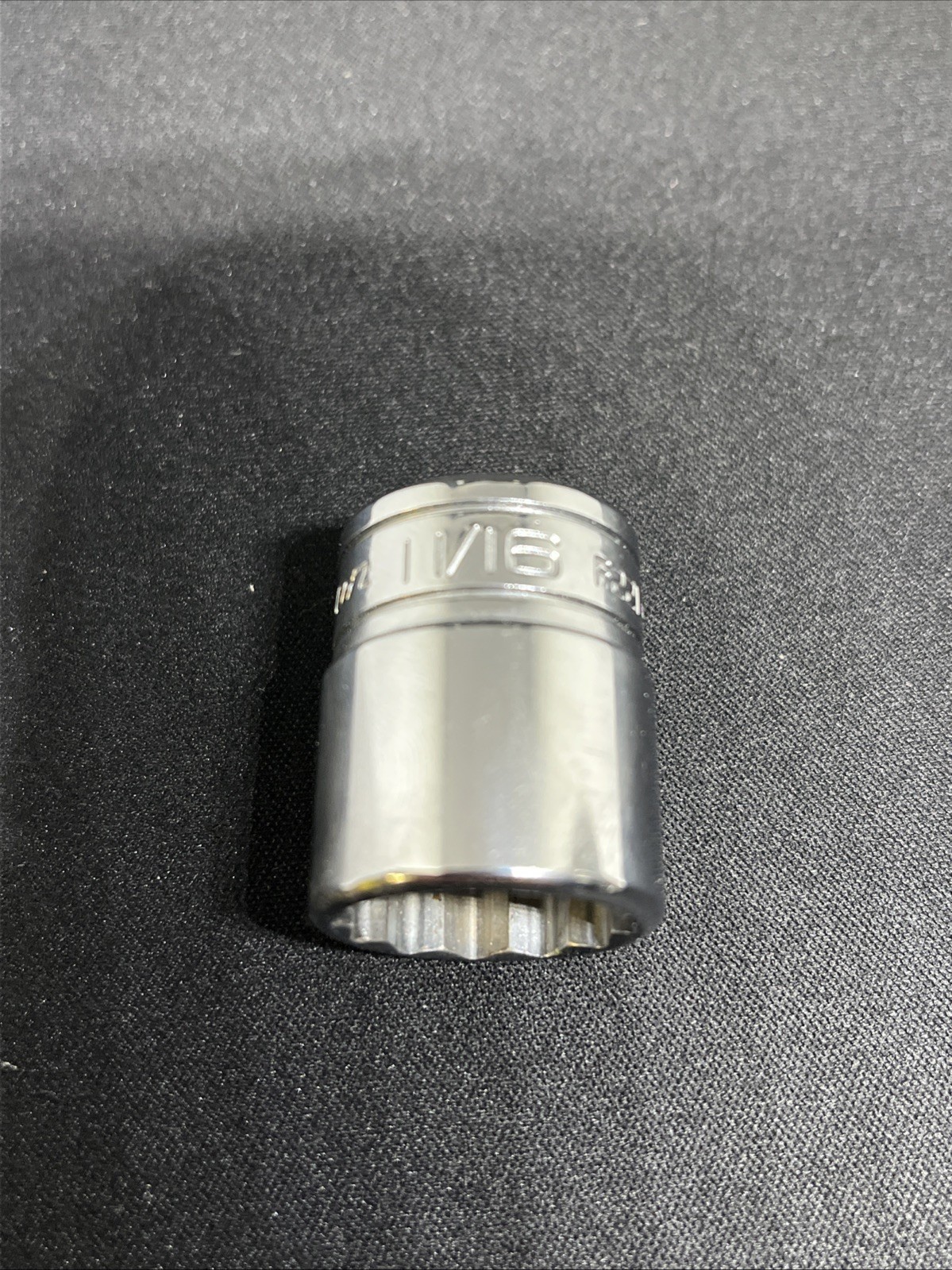Snap-on F221 11/16″ Shallow Socket 3/8″ Drive 12pt SAE Chrome USA Snap On Tools
