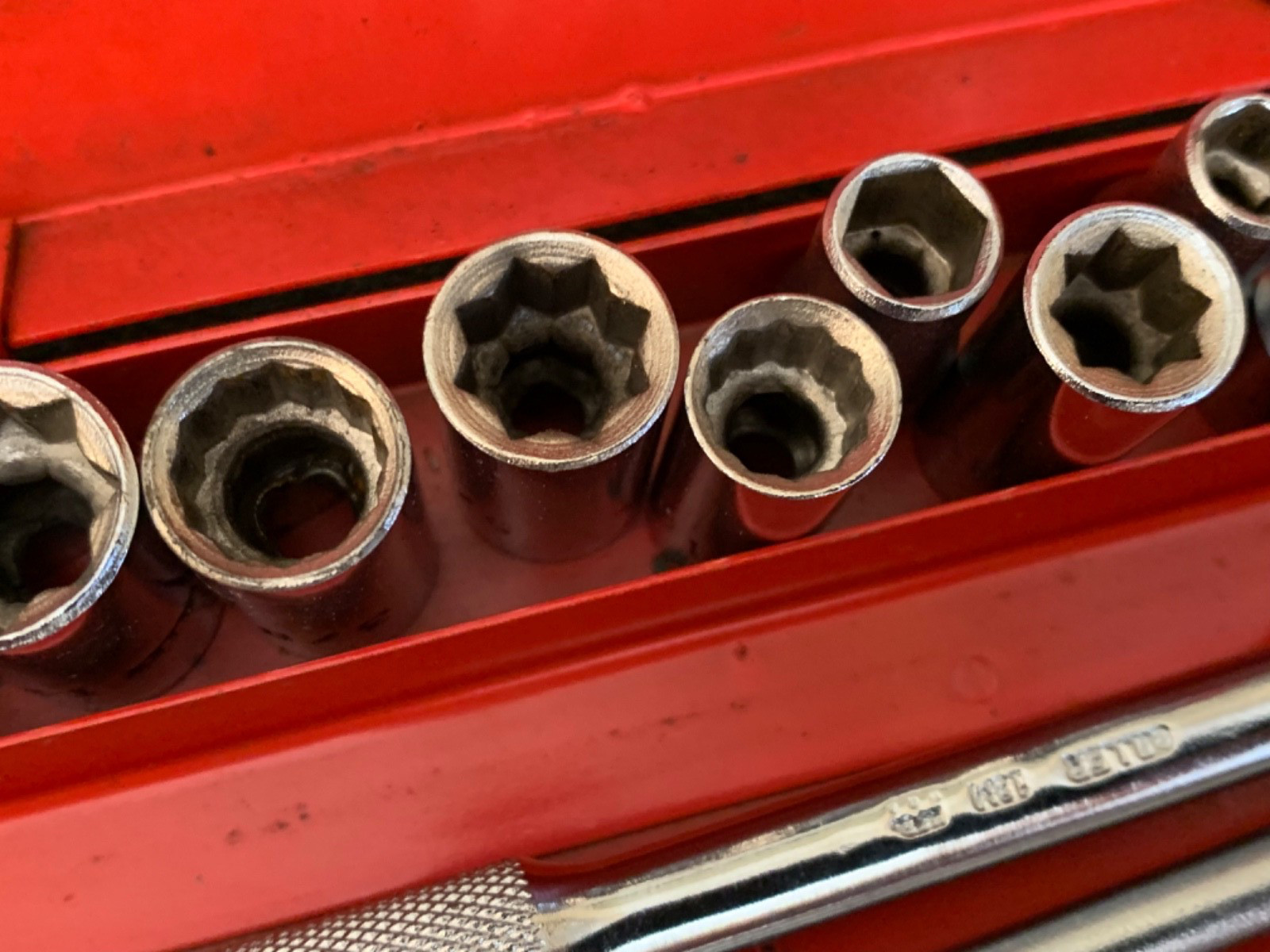 Vintage Giller 16PC 1/4 Dr 1/2″ – 3/16″ SAE Socket Set (NO RATCHET) Made in USA
