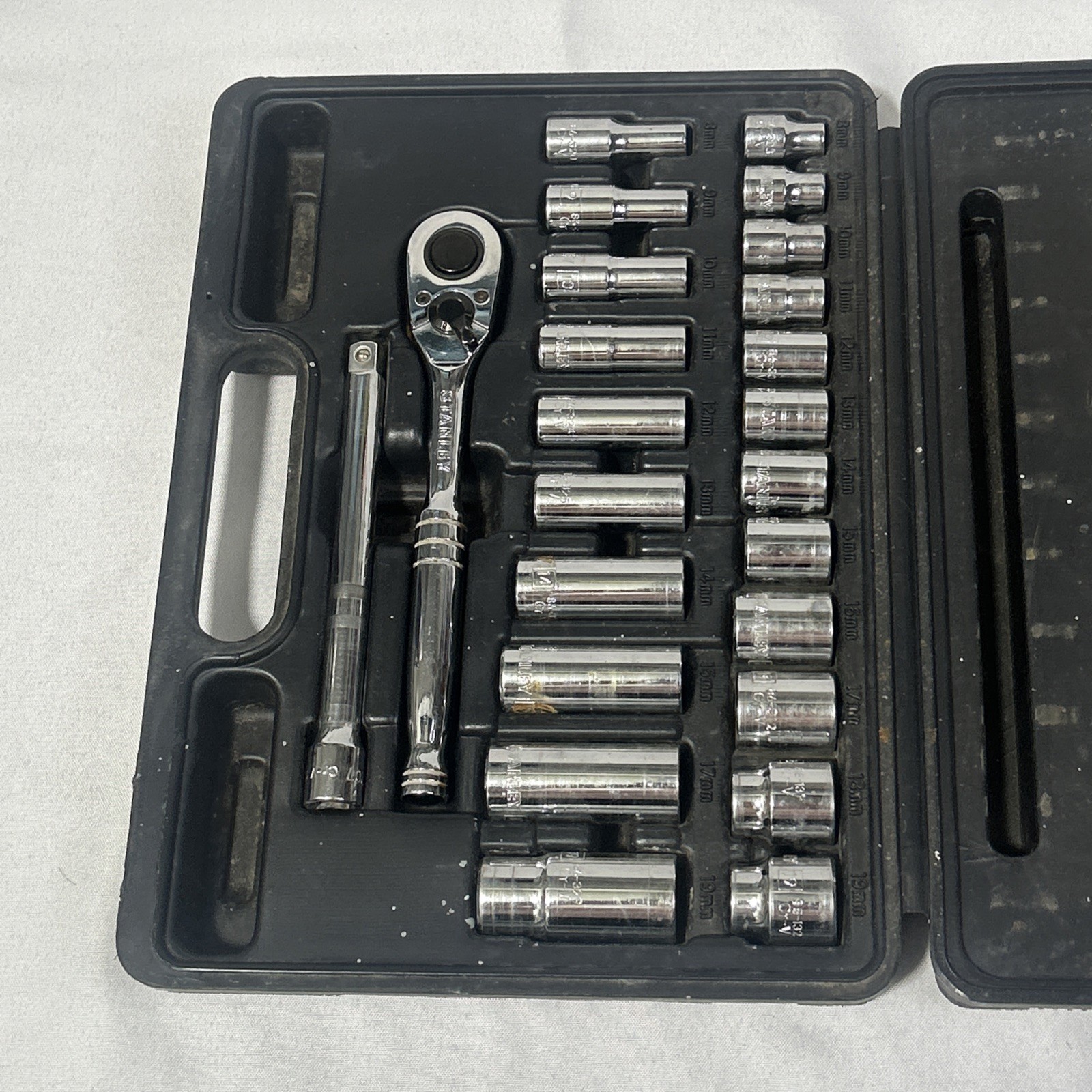 Stanley Chrome 24 Pc Deepwell METRIC 6 Point socket Set 8mm-19mm STD. & Deep