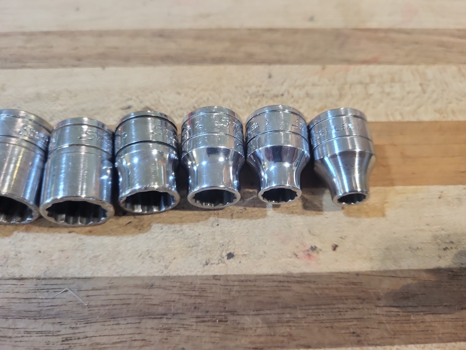 Snap On 211FY 11 Pc. 3/8″ Dr 12 Pt. SAE Shallow Socket Set 1/4″-7/8″ F081-F281
