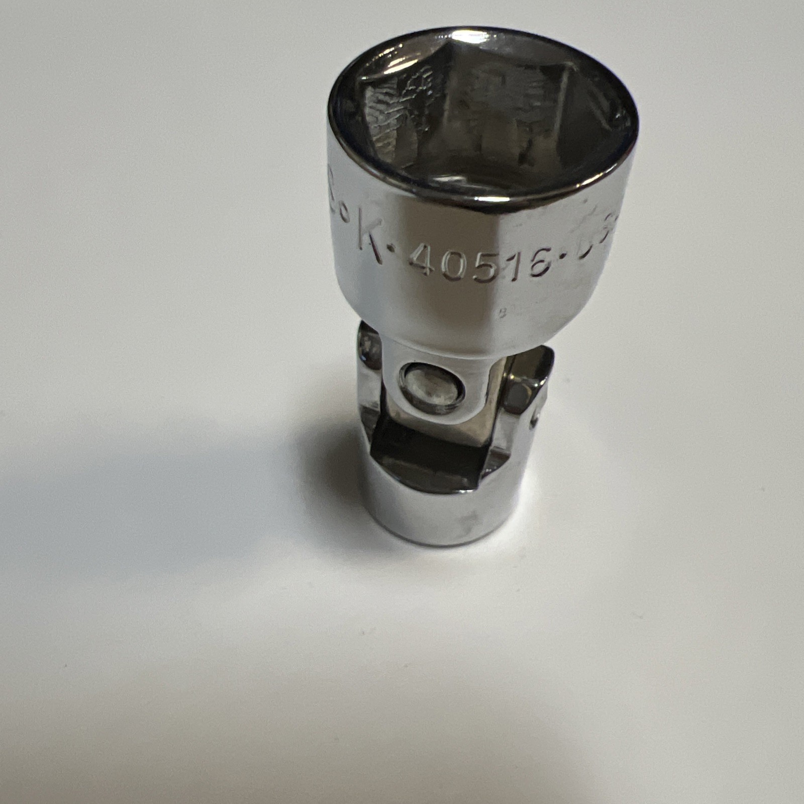 SK Tool USA 40516 16mm SAE Shallow Universal Socket 3/8″ Drive Chrome 6 Point