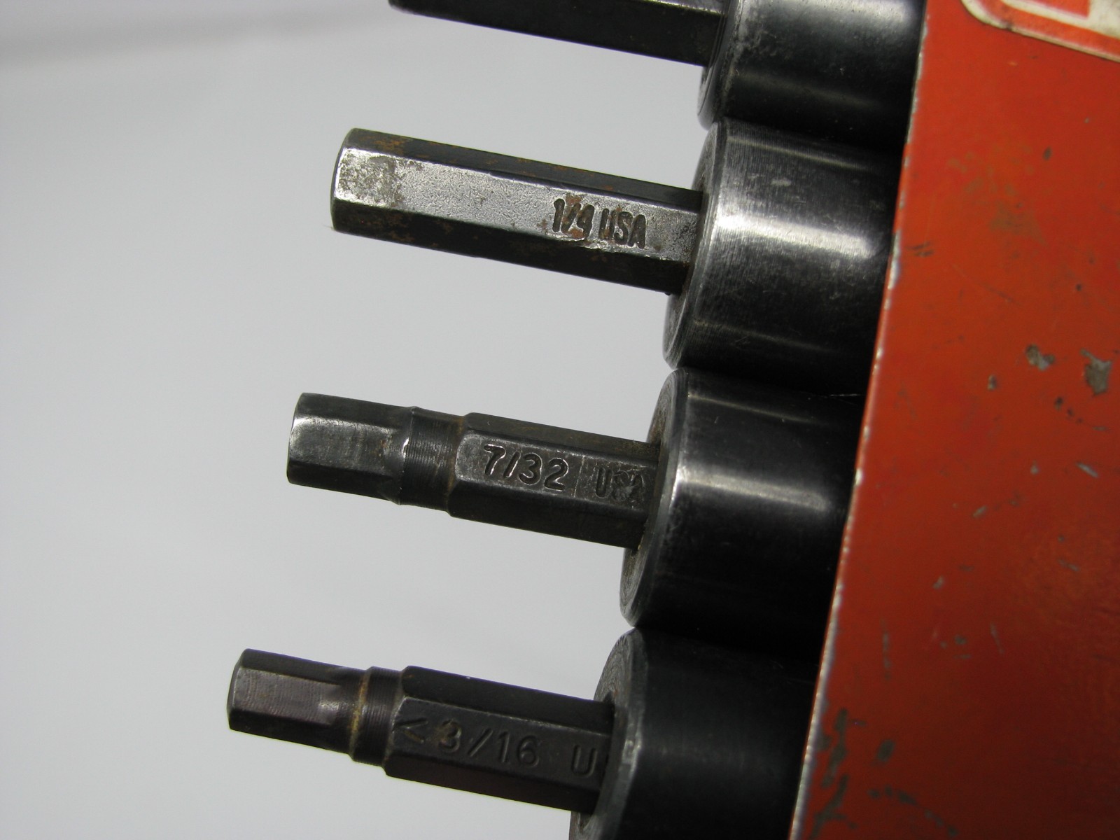 Matco Tools 3/8″ Hex Bit Driver Socket Set – SBXDP9T