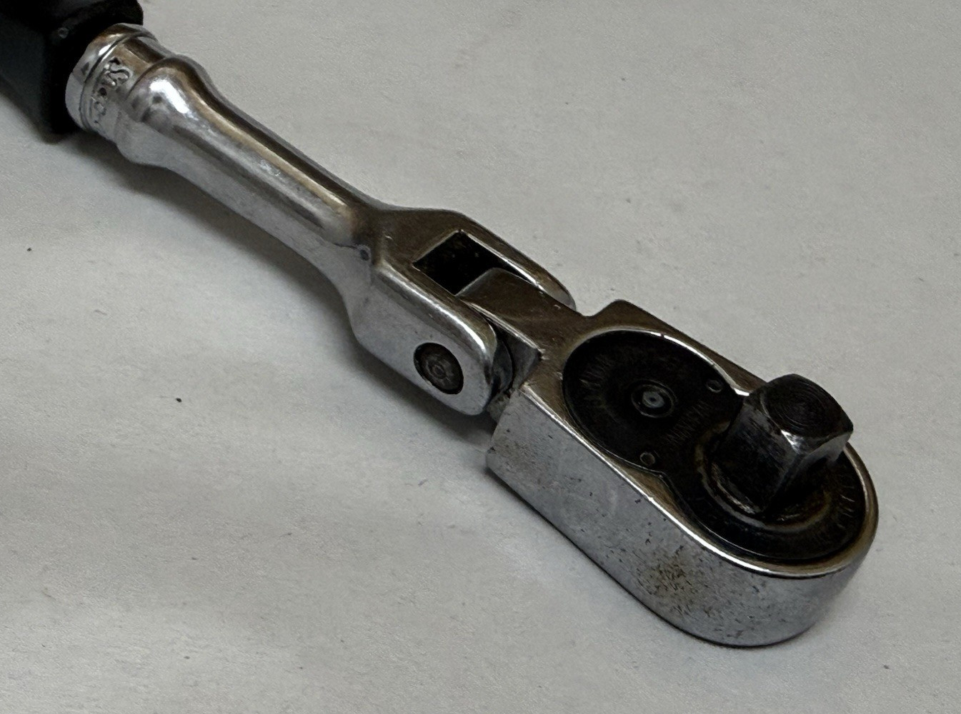 USA Snap-On F735 Hard Black Short Handle Flex Head 3/8″ Drive Ratchet Vintage