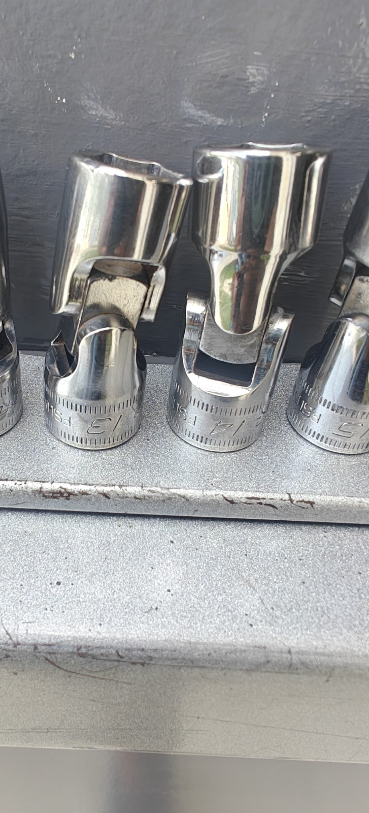 Snap On FSUM 12Pc 6Pt Metric 3/8″ Dr Universal Swivel Socket Set 8-22MM
