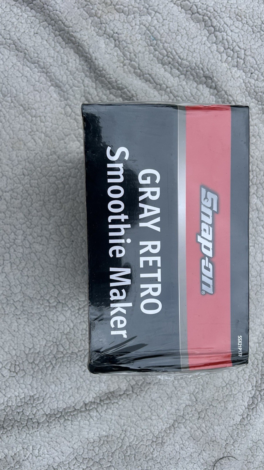 NEW NEVER OPENED SNAP ON GRAY COLLECTIBLE RETRO SMOOTHIE MAKER BLENDER SSX21P137