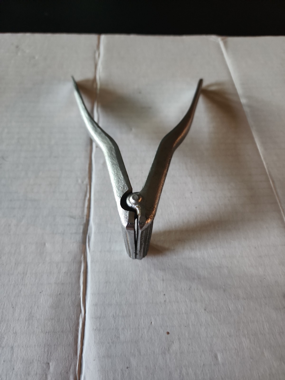 Snap-on USA B260A 7 1/2″ Battery terminal Spreader Clamps.