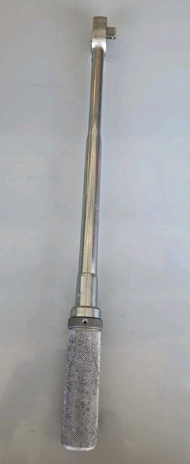 Snap On QJR3200B – 1/2″ Drive 30 To 200 ft lbs Click Style Torque Wrench W/ Case