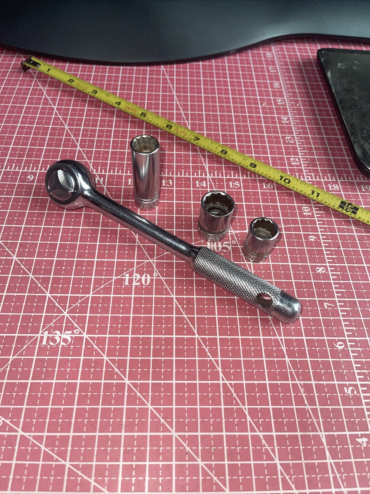 Vintage Indestro USA Super No 2775 3/8 Drive Ratchet 3/8” + 3 Sockets 1/2 5/8