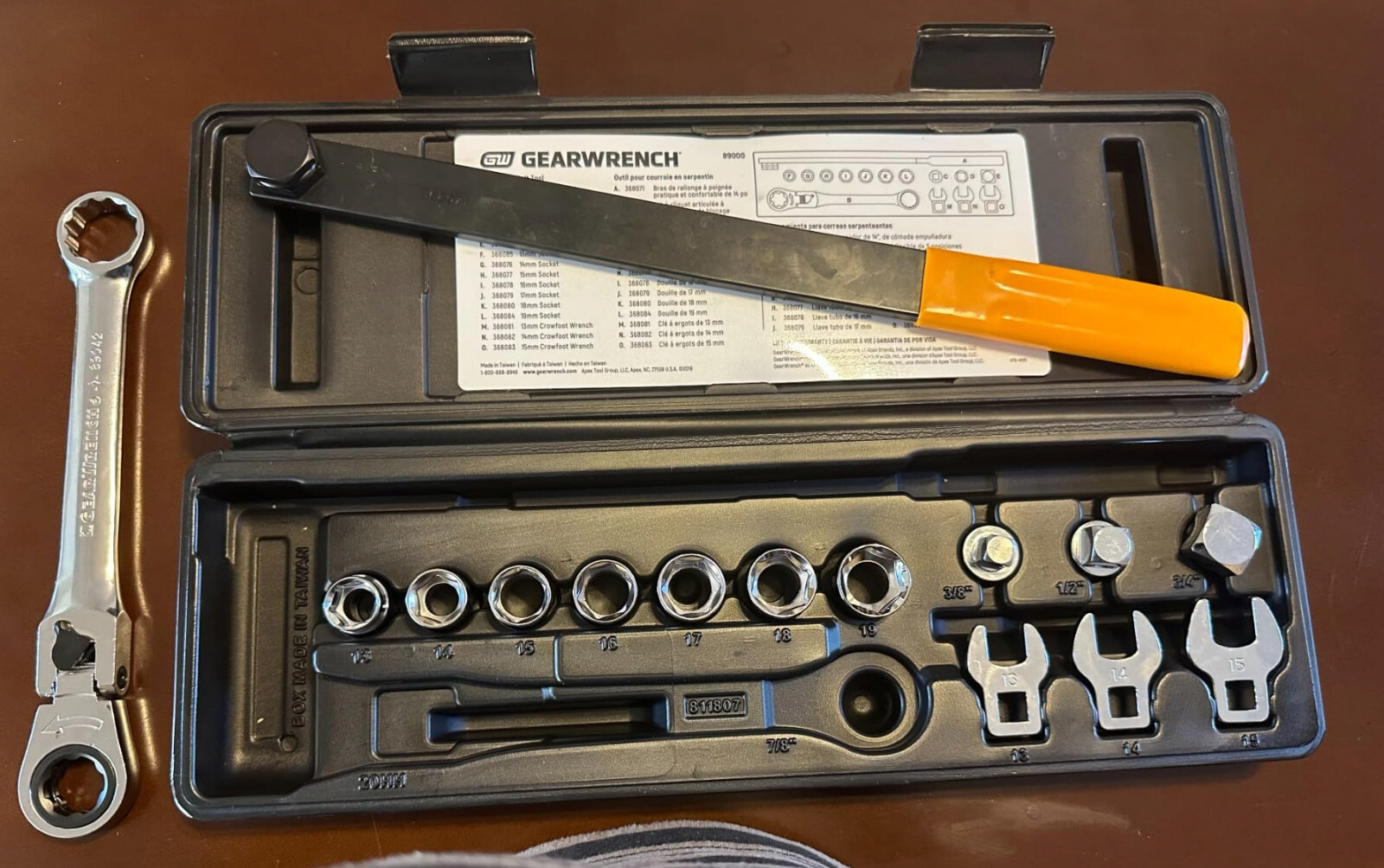 GEARWRENCH 89000 – 15 Pc. Serpentine Belt Tool Set w Locking Flex Head Wrench
