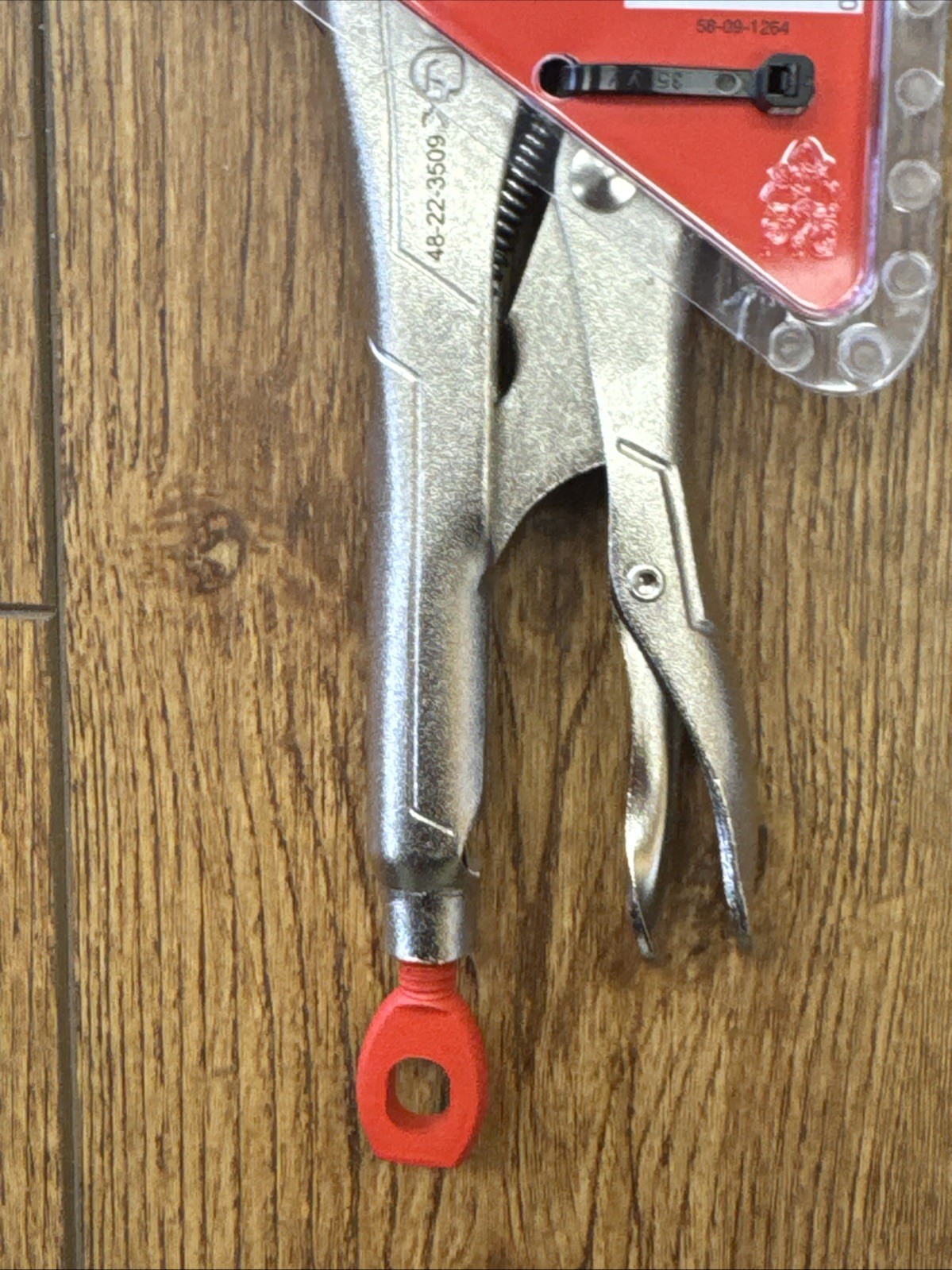 Milwaukee 48-22-3509 – 9″ Inch «Torque Lock» Long Nose Locking Pliers