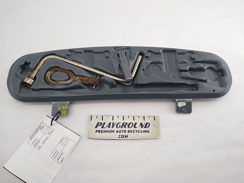 BMW 325i E46 Sedan Emergency Roadside Spare Wheel Tools Fits 2001-2005