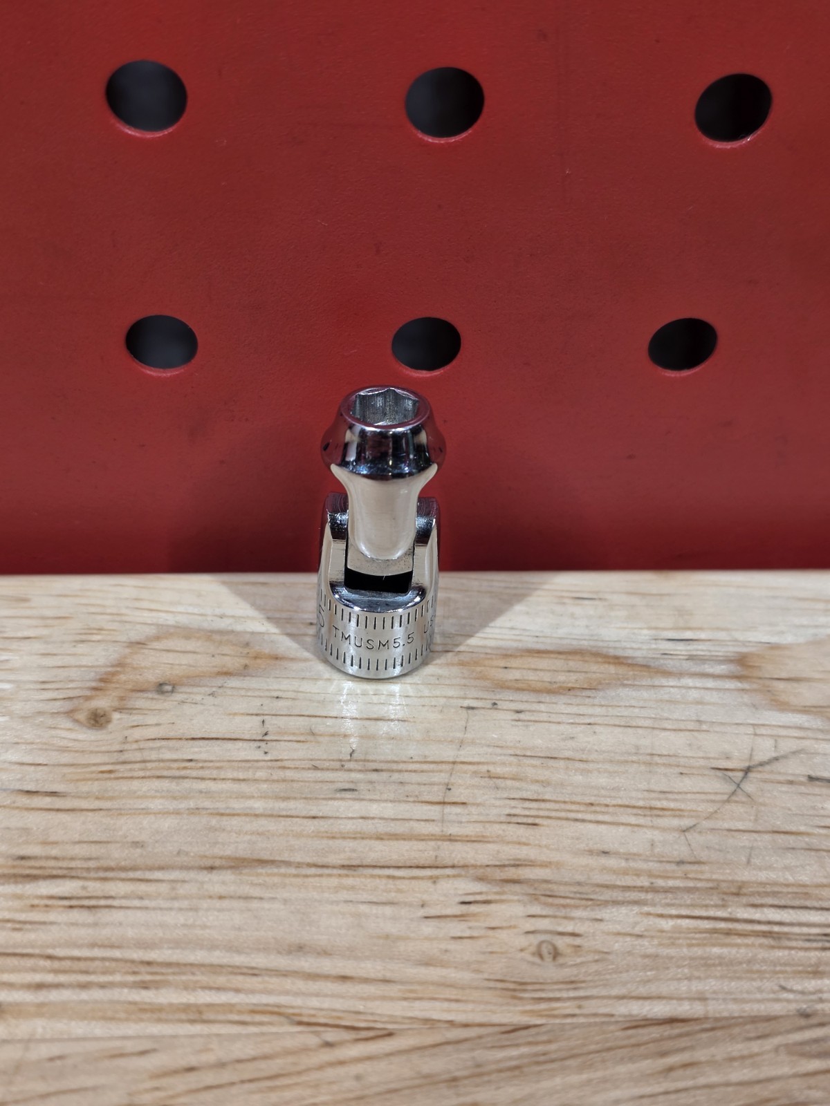 Snap-on TMUSM5.5 5.5mm 1/4″ Drive 6-Point Shallow Chrome Universal Swivel Socket