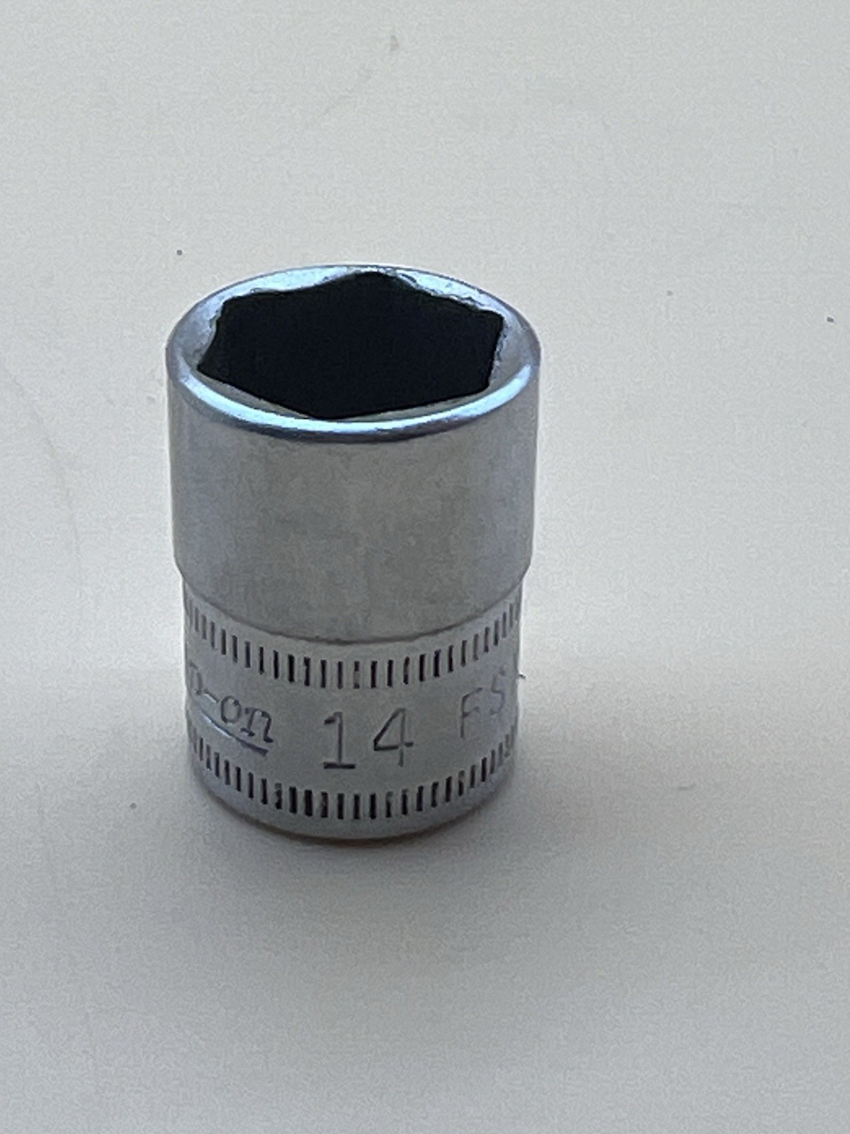 Snap on Tools FSM141 14mm Metric Flank Drive Shallow Socket 3/8″ Drive 6 Point