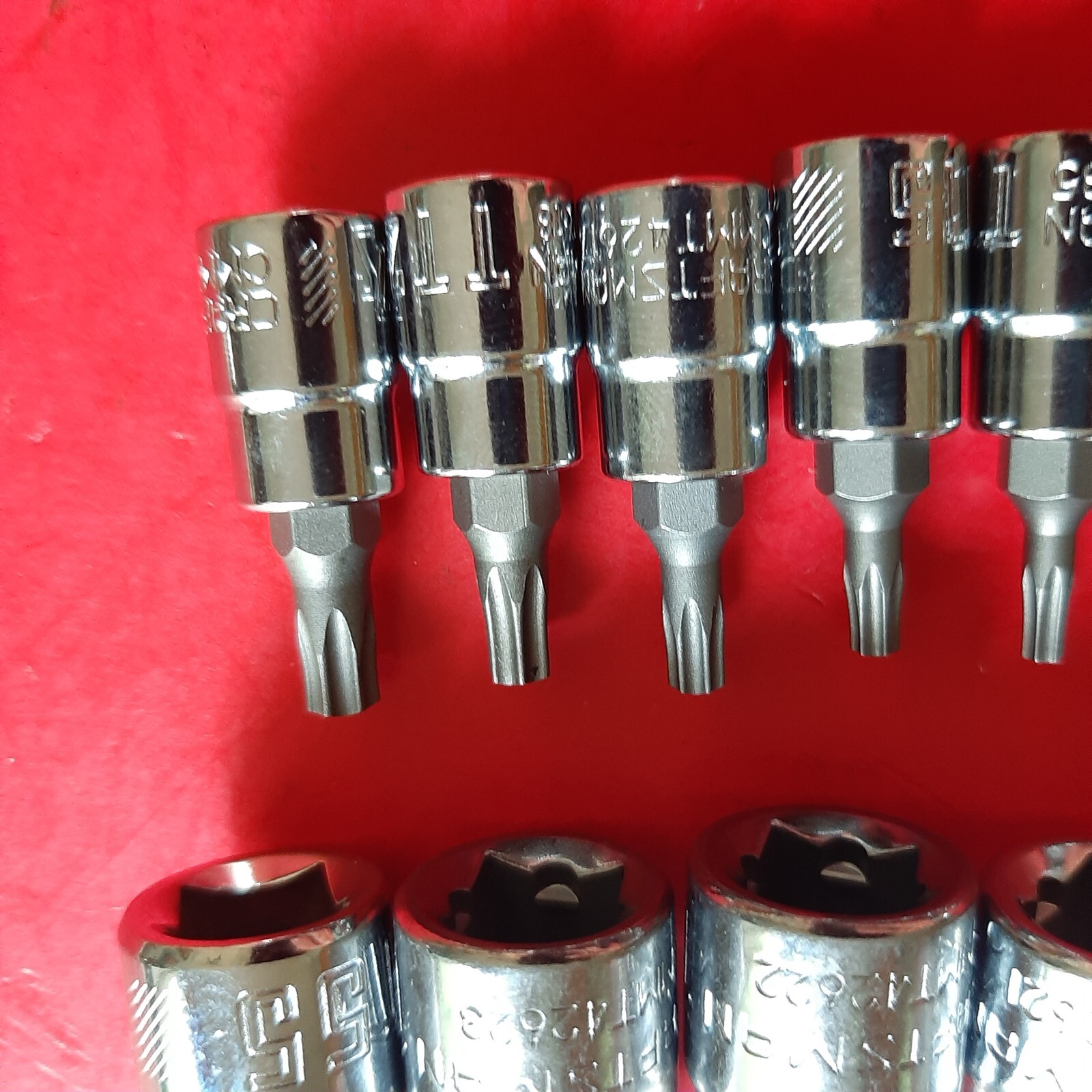 NEW CRAFTSMAN 12 Piece 1/4 & 3/8″ Drive Tamperproof Torx Bit Driver Socket Set