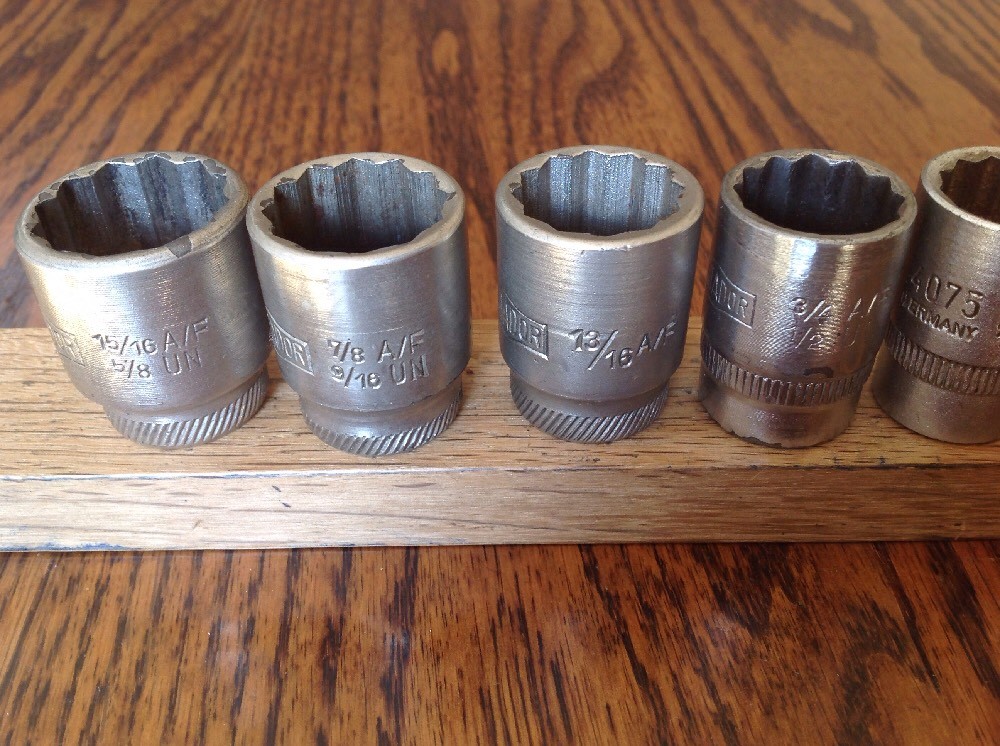 8 Vintage Matador Sockets 15/16″ To 3/8″ AF With 1/2″ Drive.