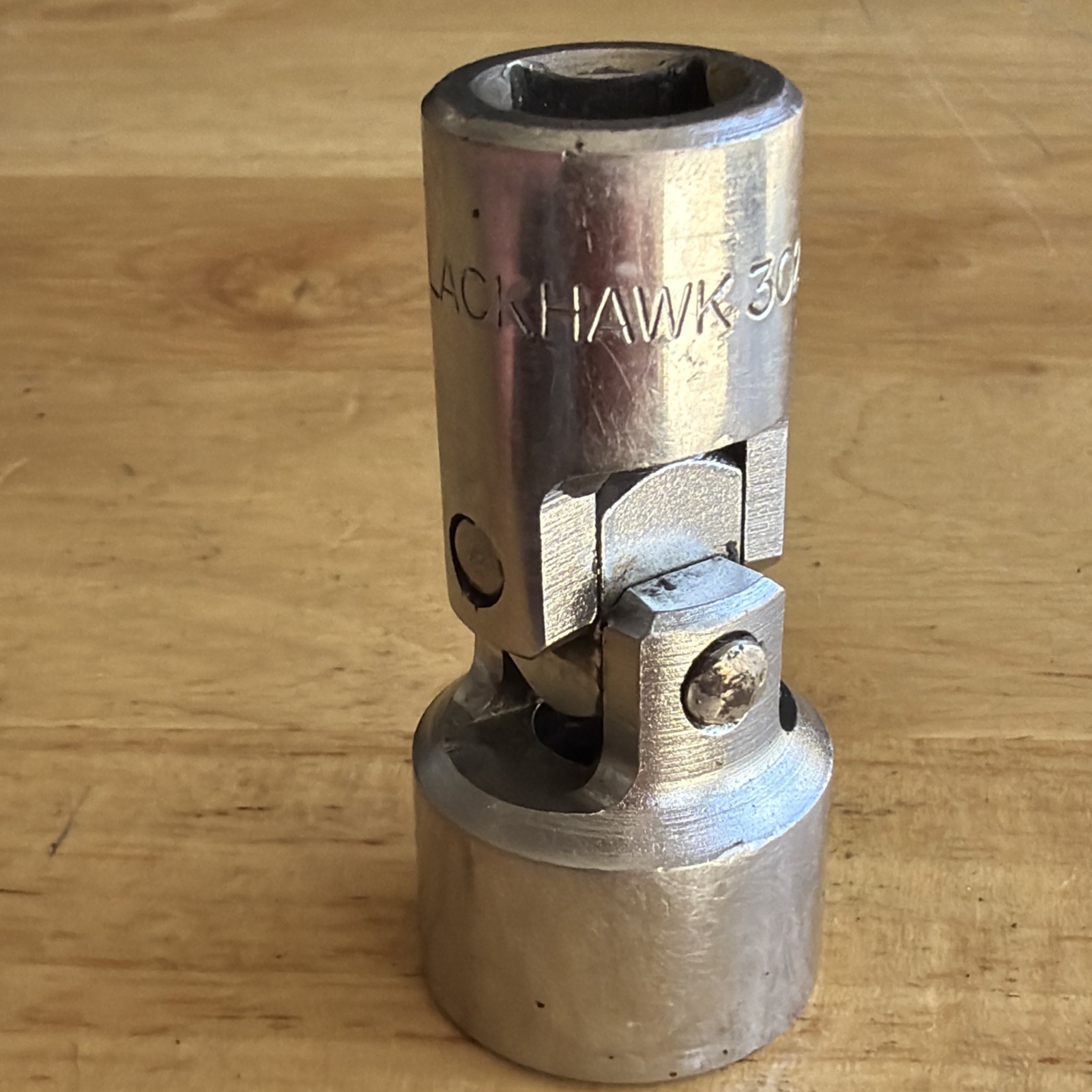Blackhawk Tools 11/16″ Universal Swivel Socket 3/8″ Drive 6 Point 30222 USA