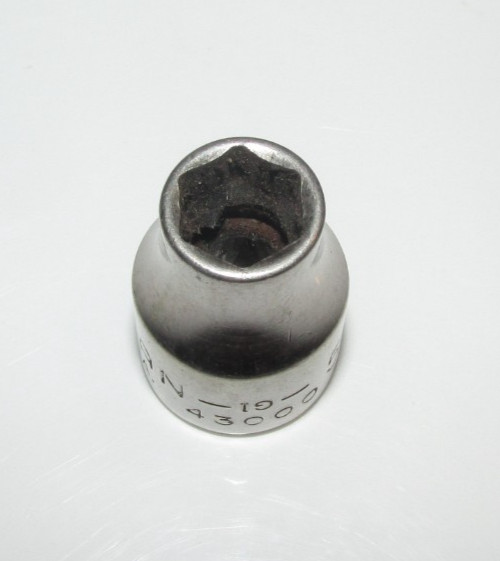 T #143 – Craftsman Tools 5/16″ Socket 6 Point 3/8″ Drive Inverted G1-43000 USA