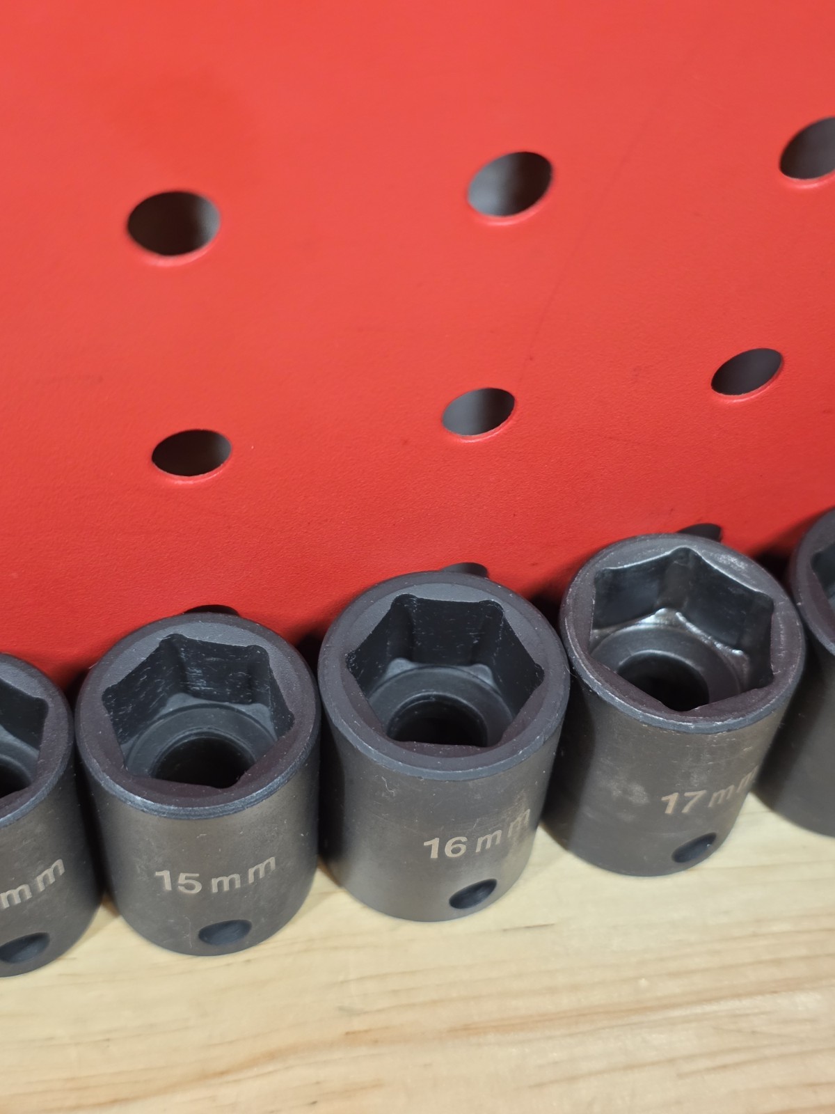 Cornwell Tools 7-19mm 13-Piece 3/8″ Drive 6-Point Metric Shallow Impact Set NICE