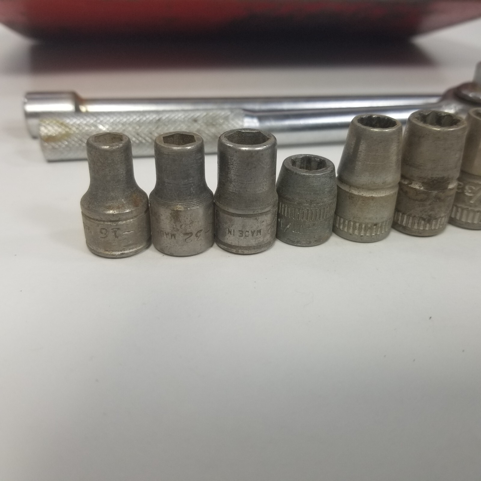 Vintage Buffalo Ratchet & Socket Set 17Piece 1/4″ Drive w/ Metal Case