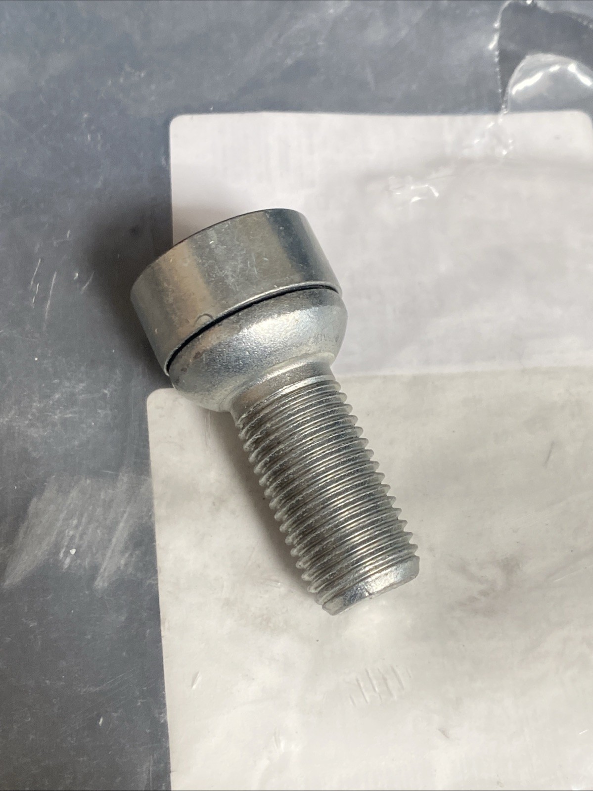 New Genuine Audi Wheel Bolt 4F0698139C801