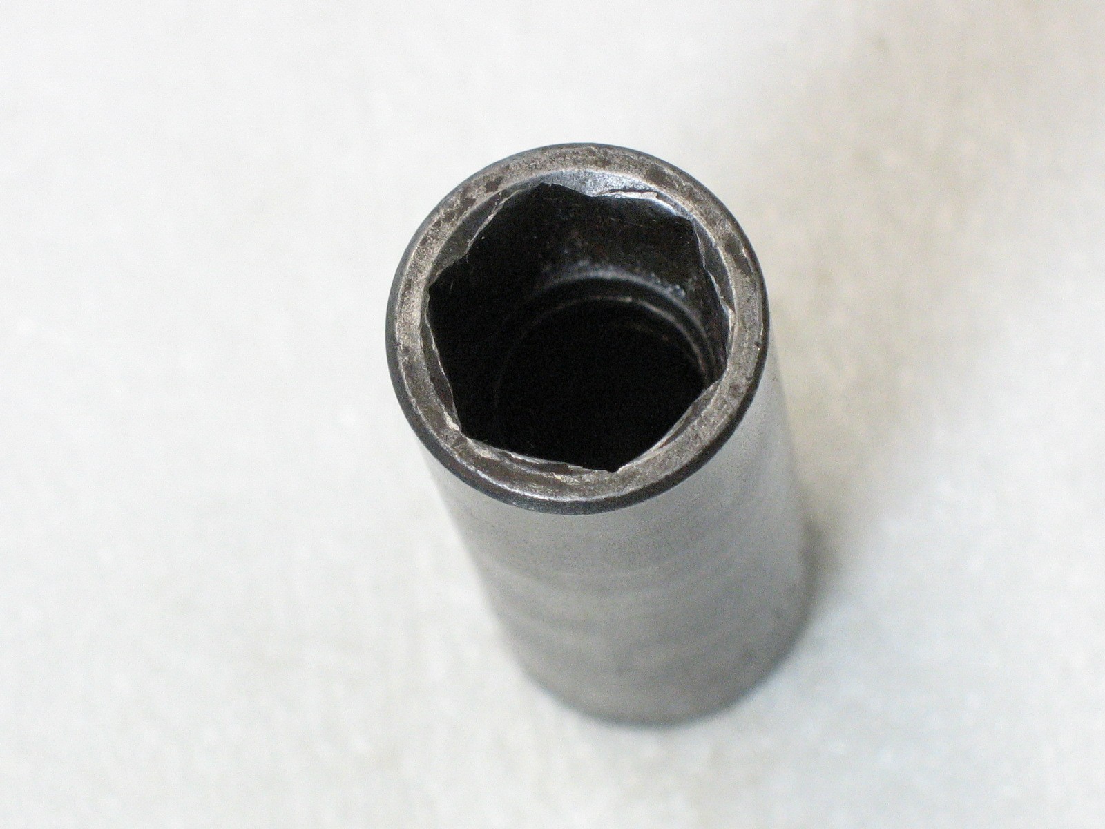 Mac Tools 1/2″ Dr. 16mm 6 Pt. Semi-Deep Impact Socket VIP6 16MM