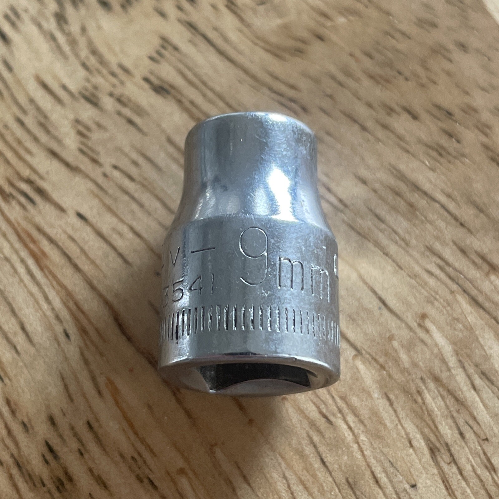 Vintage USA Craftsman 9mm Socket 3/8″ Drive -V- Series 6pt Shallow Well 43541