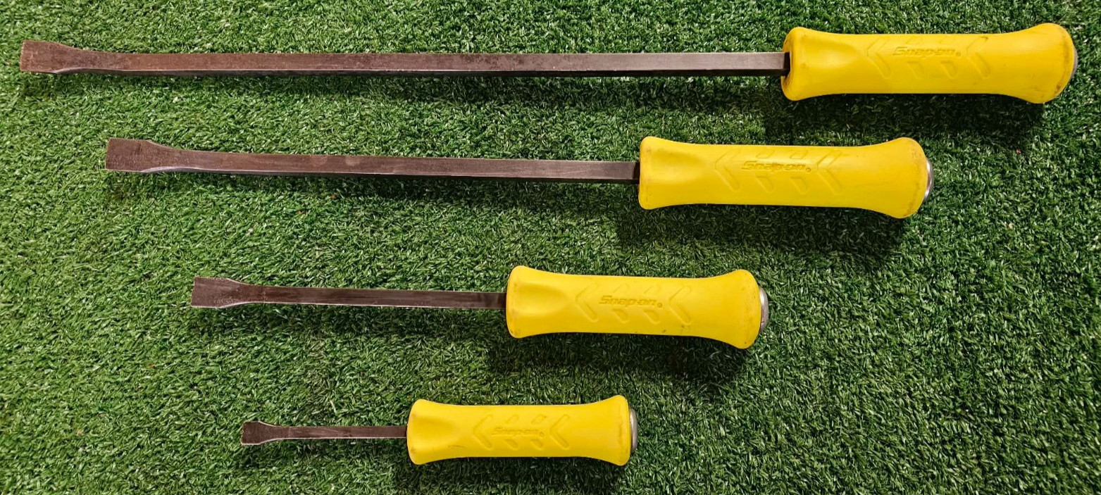 Snap‑on Tools USA SPBS704AHV Hi‑Viz 4‑Pc Hard Grip Striking Prybar Set