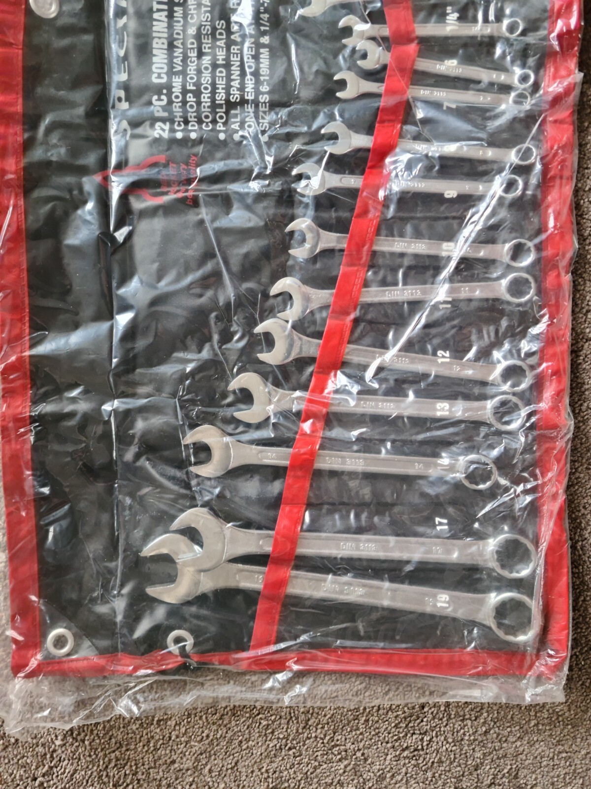 New Specialist 22 piece metric and imperial spanner set