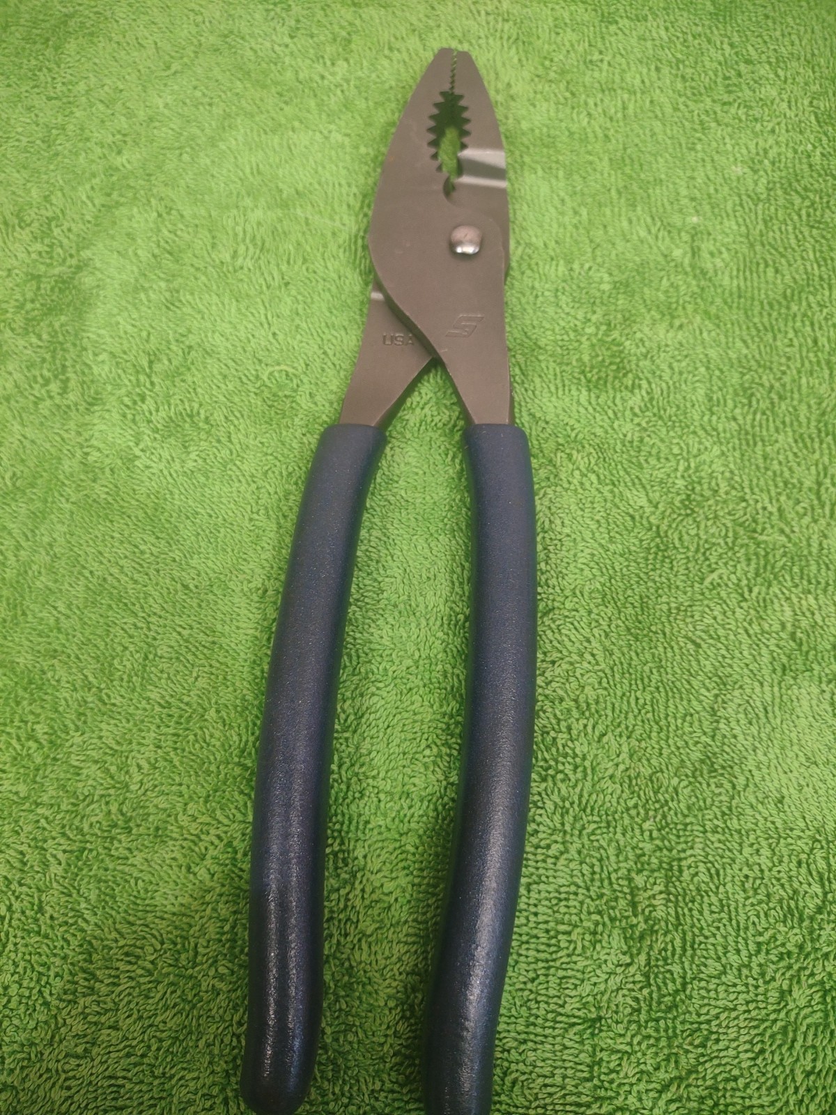 New! Snap-on Tools POWER BLUE 9″ Talon Soft Grip Combo Slip-Joint Pliers 49ACFMB