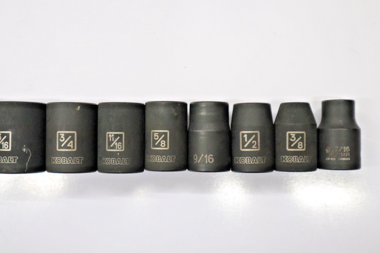Mixed Lot of 28pc. 1-1/4″ – 1/8″ 6pt Impact Sockets Matco, Kobalt & Blackhawk