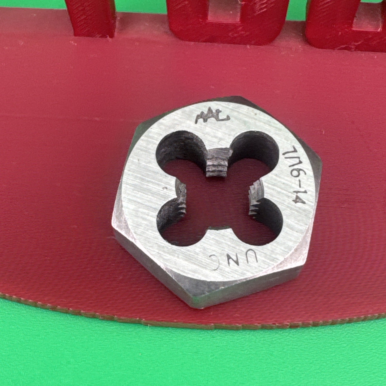Mac Tools 6539DIA SAE Hexagonal Die 7/16″-14 NC – 1″ Shank