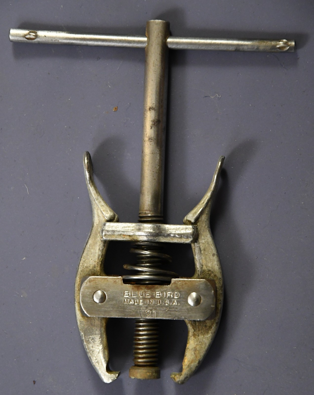 BlueBird 21 Small Pulley Battery Terminal Puller
