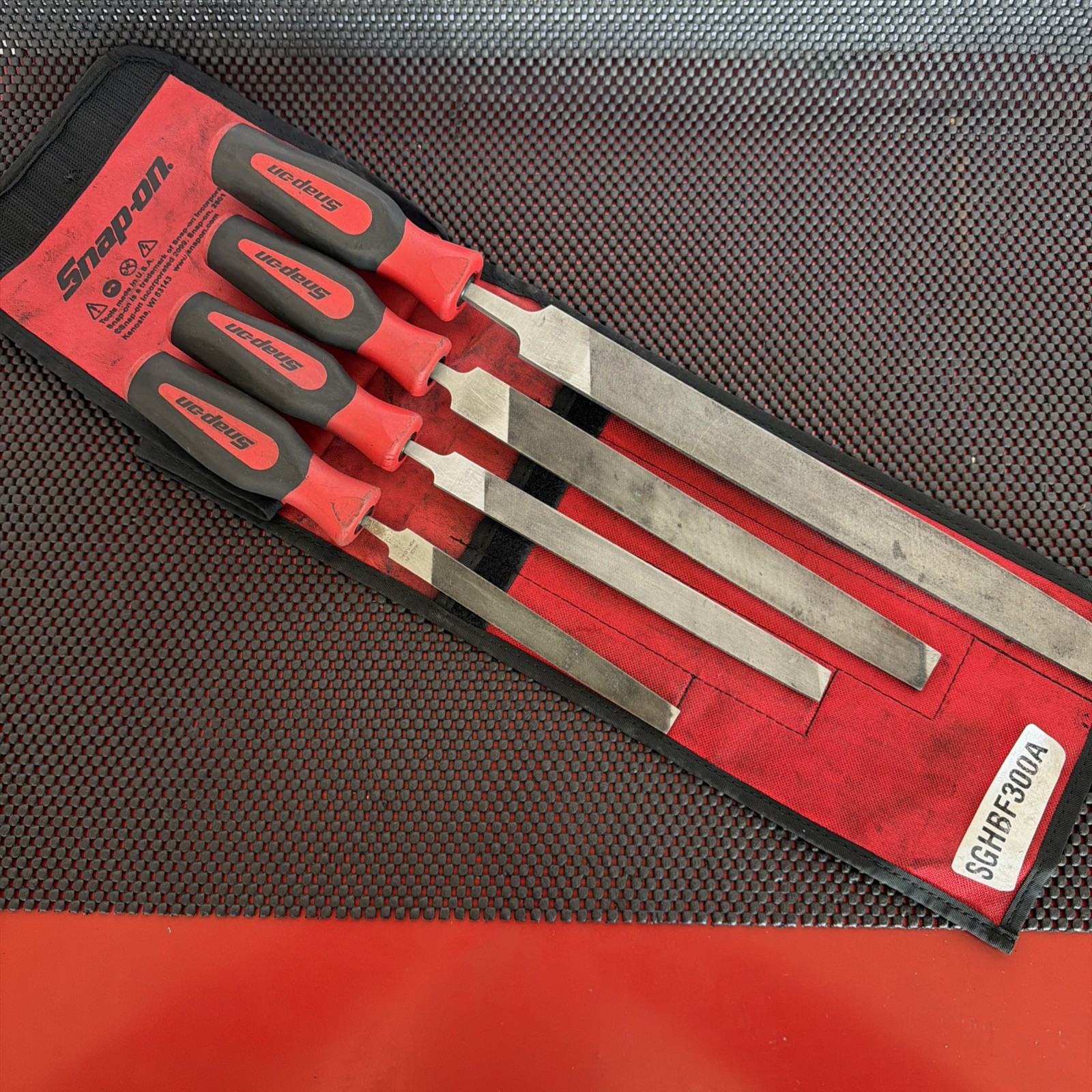 Snap On Tools Bastard Cut Mill File Set 4pc Red Soft Handle W/ Pouch SGH300A