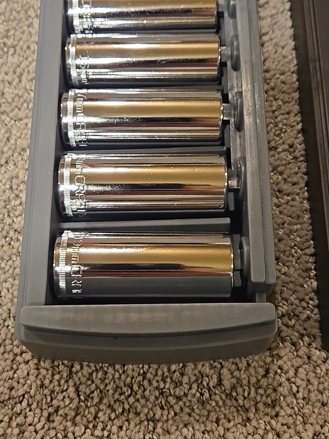 NEW Craftsman 34558 18-Piece Deep Well Socket Set SAE Metric 3/8″ drive Z-AL