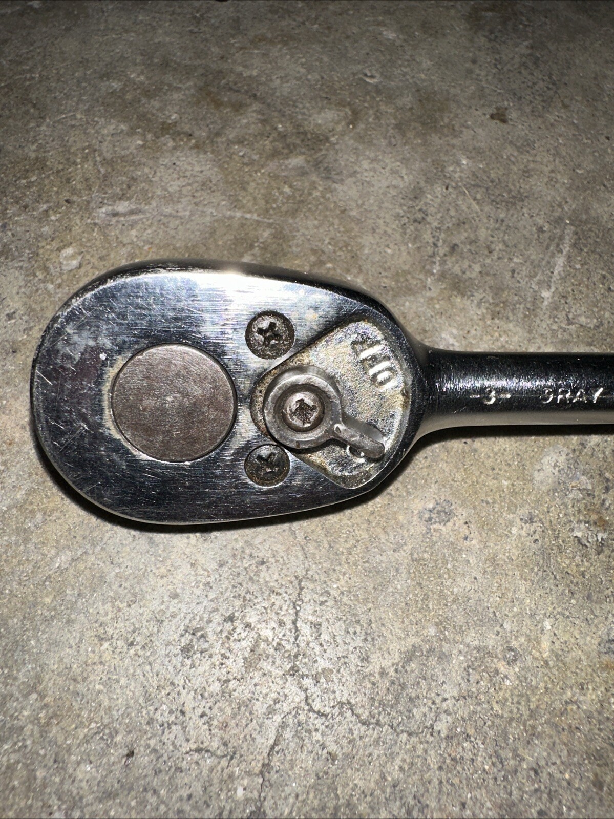 Gray Canada Ratchet 3/8 Drive T70