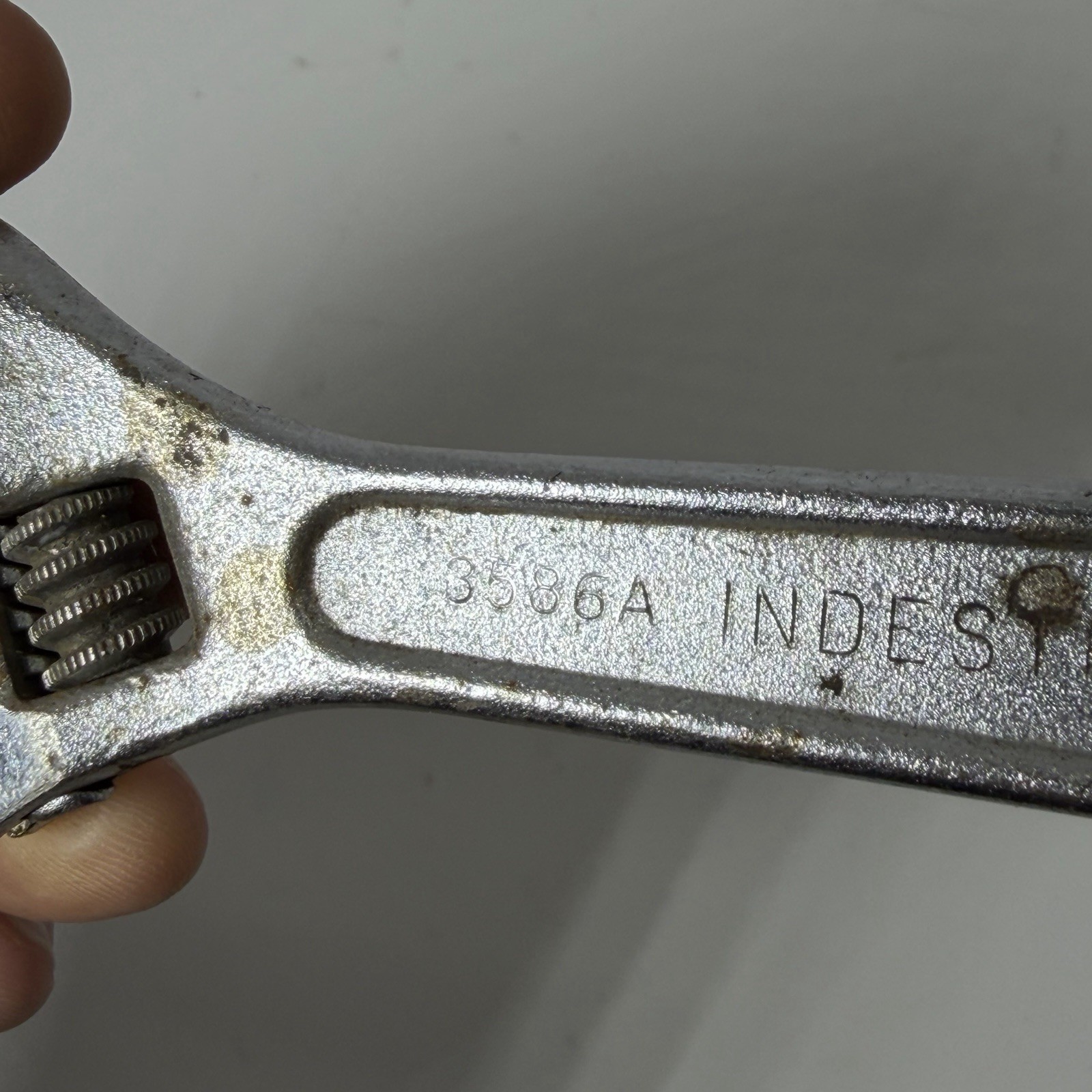 «INDESTRO SUPER» U.S.A. #3586A 6″ FORGED ALLOY STEEL ADJUSTABLE END WRENCH.