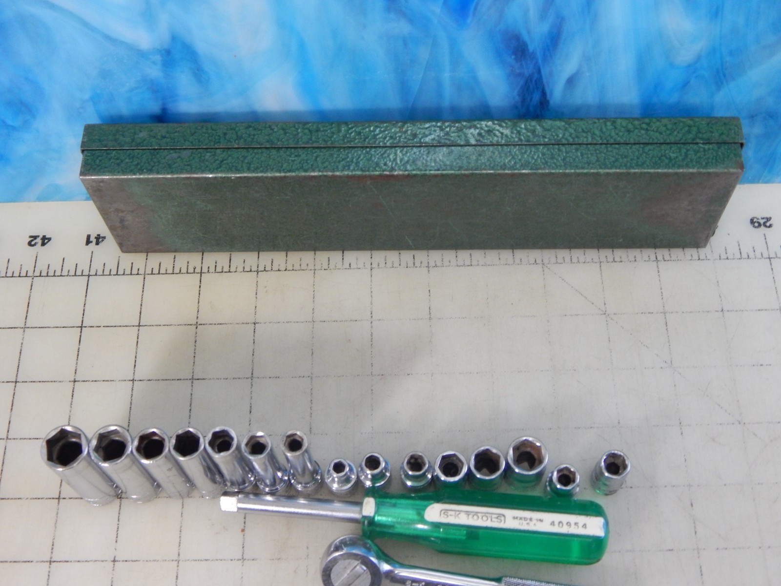 Vintage S-K Tools 4921 21 Pc. 1/4″ Dr. Socket Set & Metal Box, Ratchet, Deep SAE