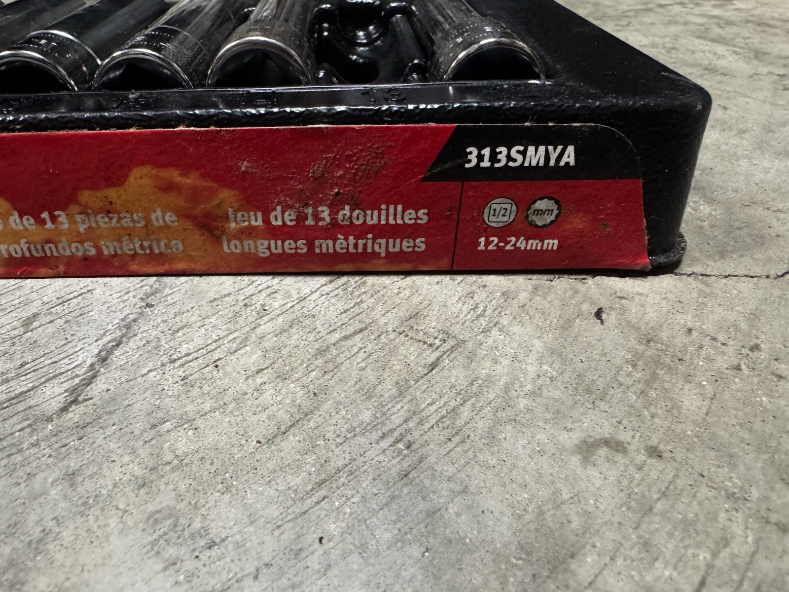 SNAP ON 313SMYA 13 Piece Metric Deep Socket Set . 1/2 In Drive. 12-24 MM