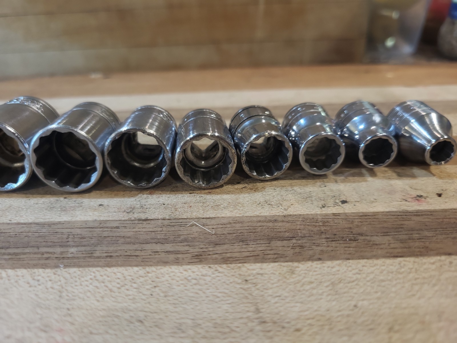 Snap On 211FY 11 Pc. 3/8″ Dr 12 Pt. SAE Shallow Socket Set 1/4″-7/8″ F081-F281