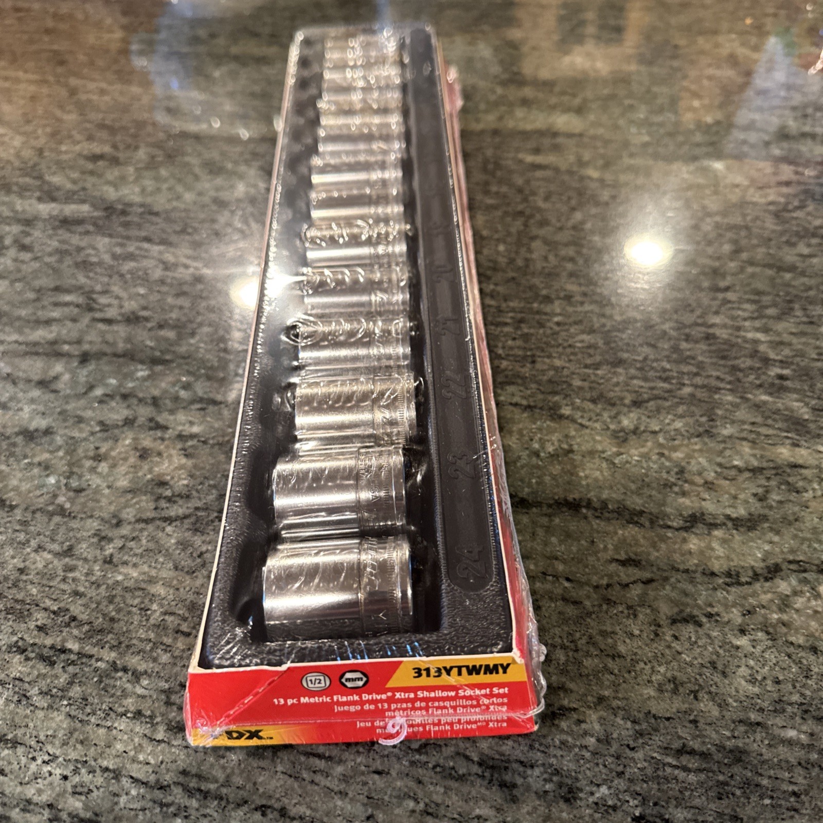 Snap-on 313ytwmy 13 pc 1/2” drive 6 point metric xtra shallow socket set 12-24mm