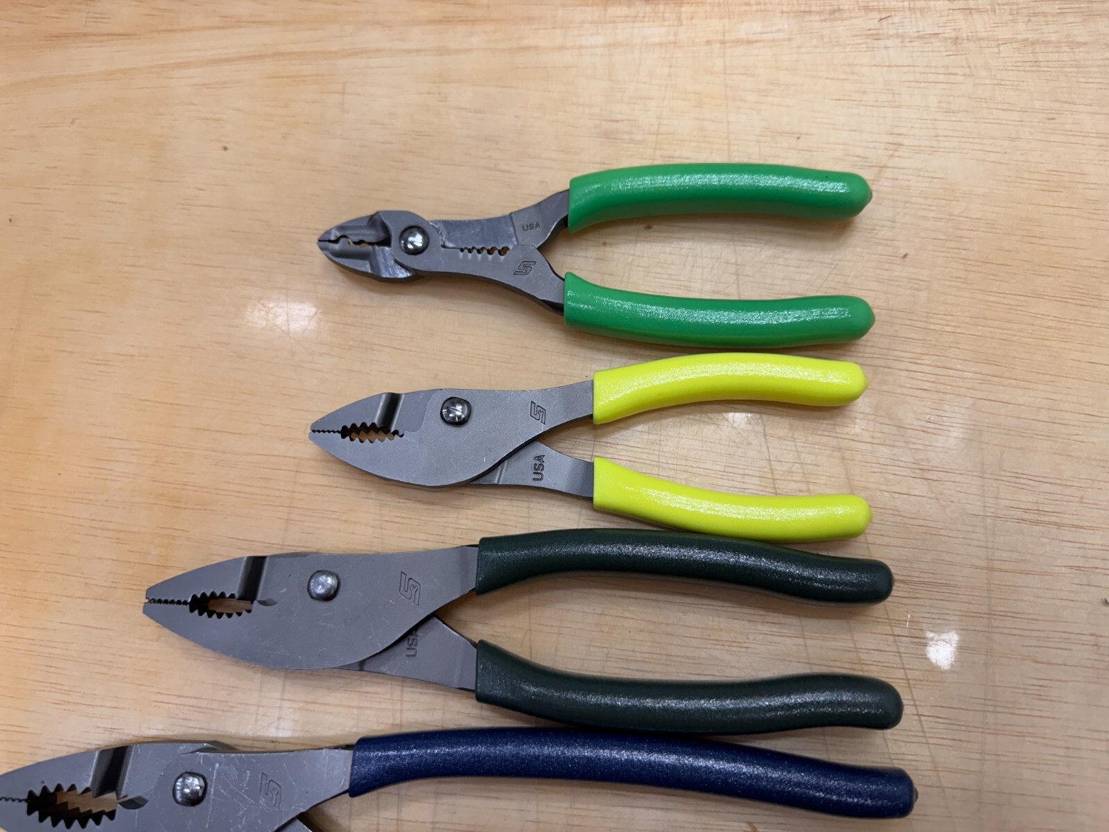 Snap-On Tools USA NEW 10pc MULTI-COLOR Soft Grip Assorted Plier Rack Set