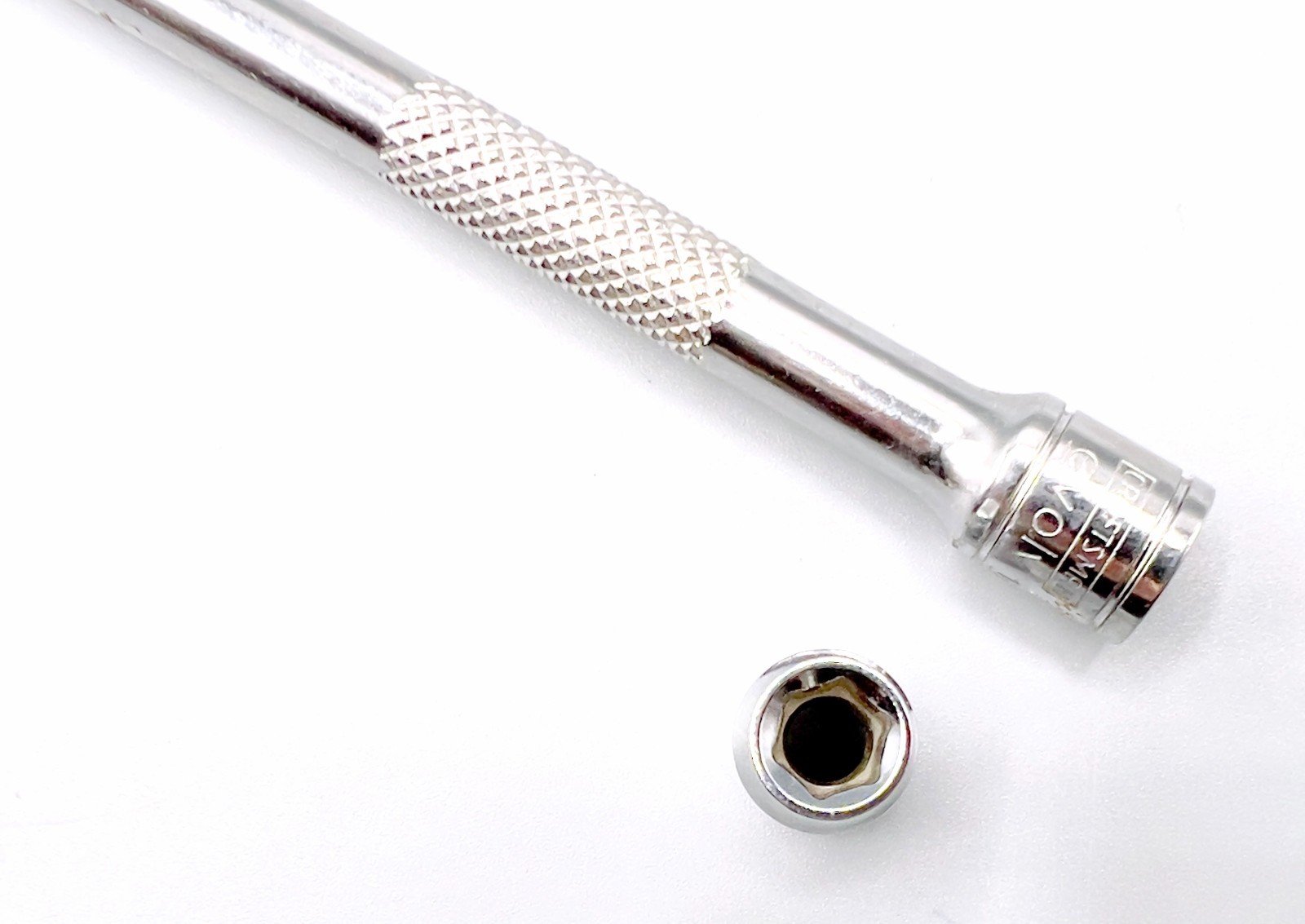 Craftsman EVOLV 6mm 1/4″ Drive 6-Point Shallow Socket + 4″ Extension Bar