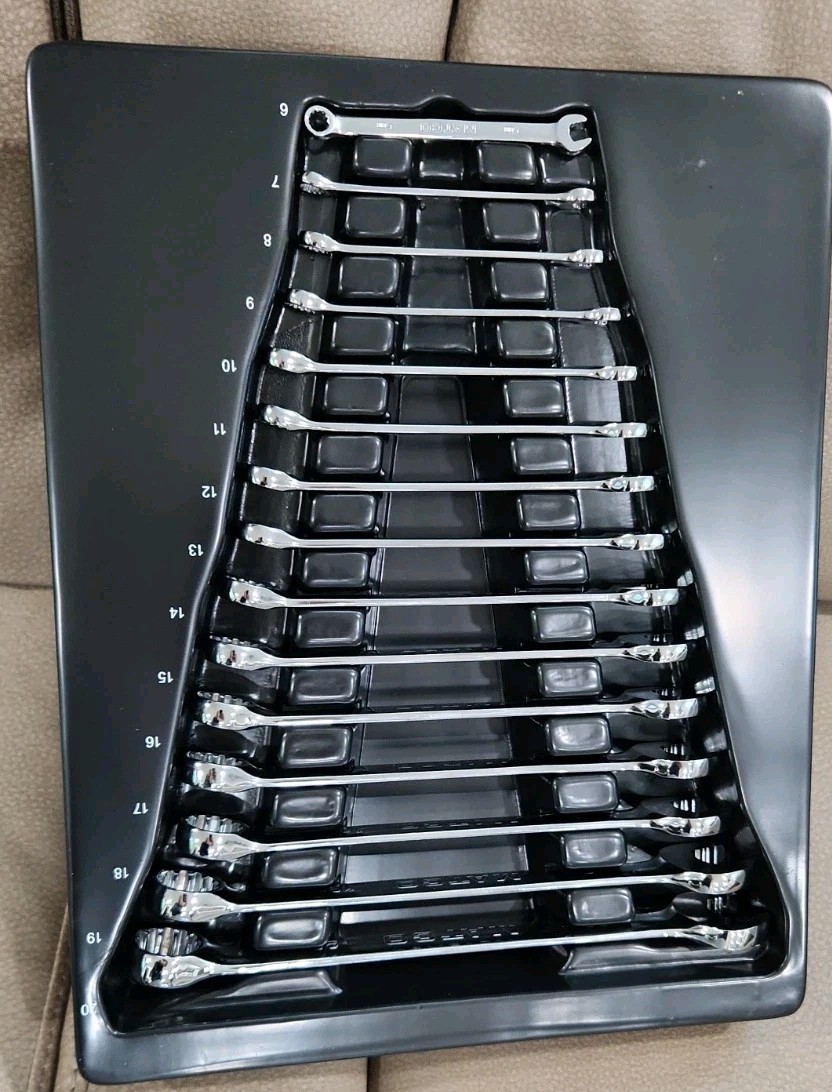 Matco tools SMCM152K 15pc Metric Combination Wrench Set 6-20mm Never USED