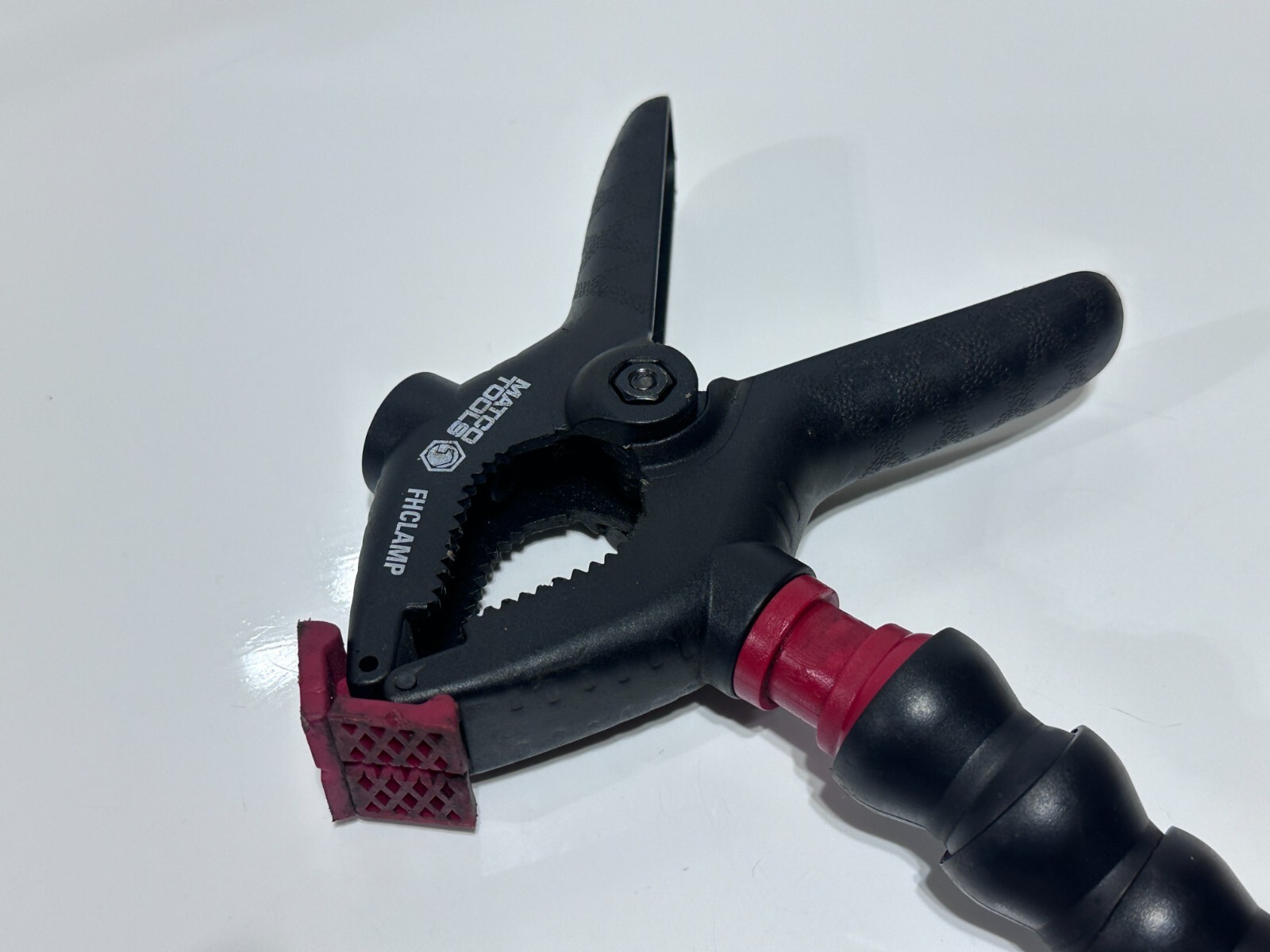 Matco Tools FHCLAMP Flexible Adjustable Clamp w/ Red Rubber Pads, Clip-On