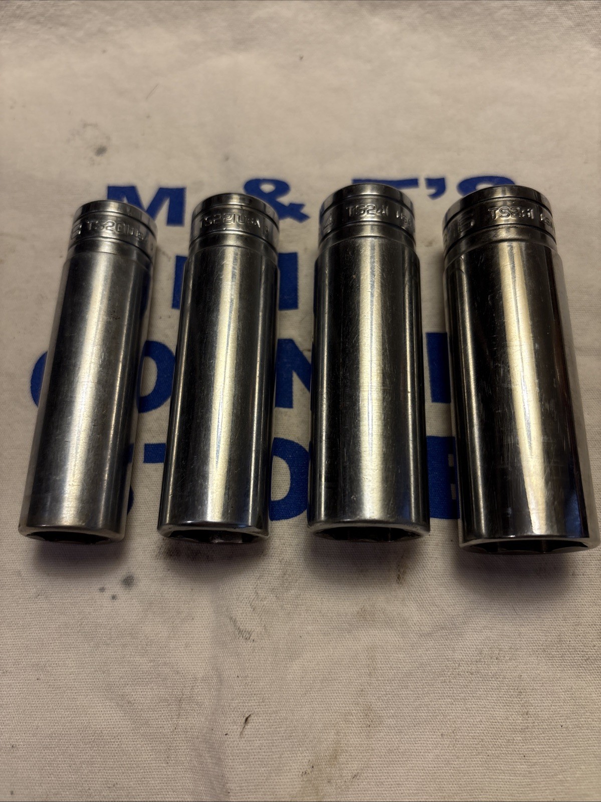 Snap-on Tools USA 1/2″ Drive 4pc 6pt SAE Deep Chrome Socket Set TS201-TS261