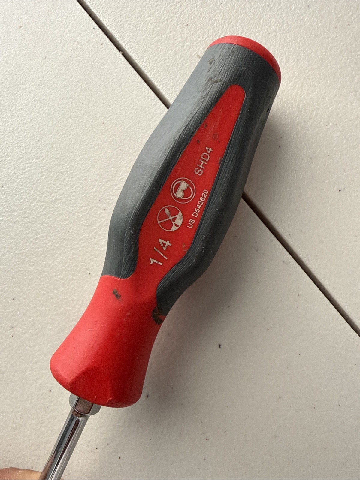 Snap-on Tools SHD4 1/4″ Flat Tip Hard Grip Standard Screwdriver Red & Gray