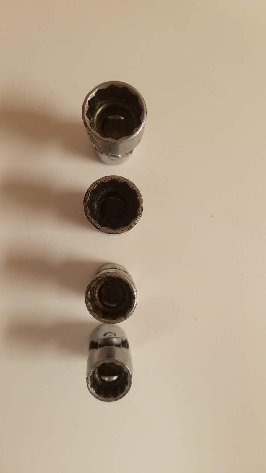 Snap-on Vintage 3/8 In. Drive 5/8 , 7/16 , 1/2, And 9/16 Swivel Socket Set