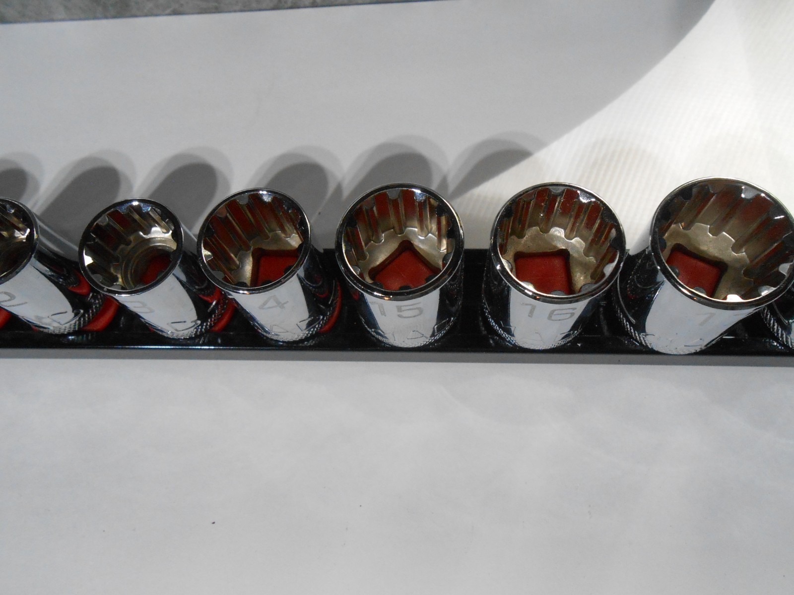Mac 3/8″ Drive Metric Precision Torque 12-pc Socket Set 8-19mm