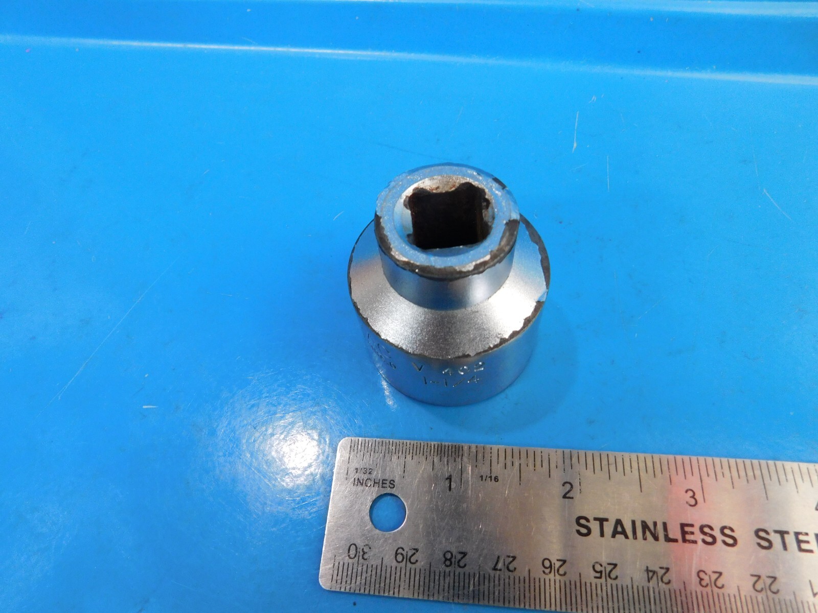 USED, MAC TOOLS «1-1/4 IN. » 1/2 IN. DR. 12 POINT SHORT SOCKET, PART #V402,USA